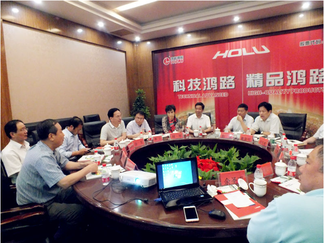 湖北省科技廳副廳長彭泉一行蒞臨鴻路調(diào)研